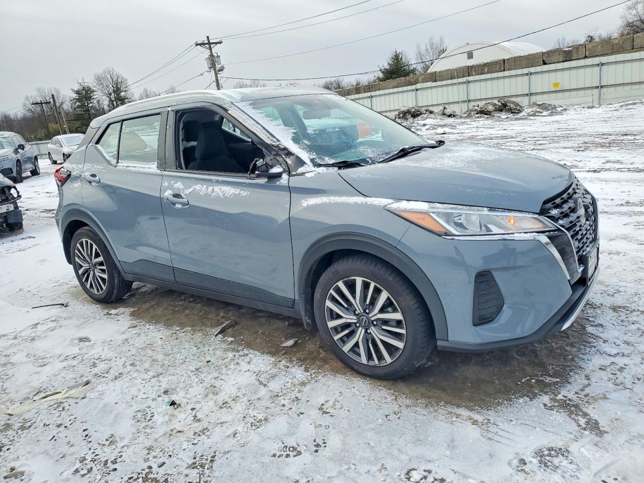2023 NISSAN KICKS SV photo 4