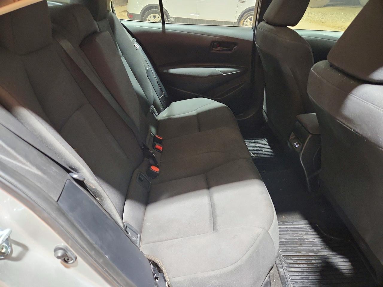 2023 TOYOTA COROLLA LE photo 10