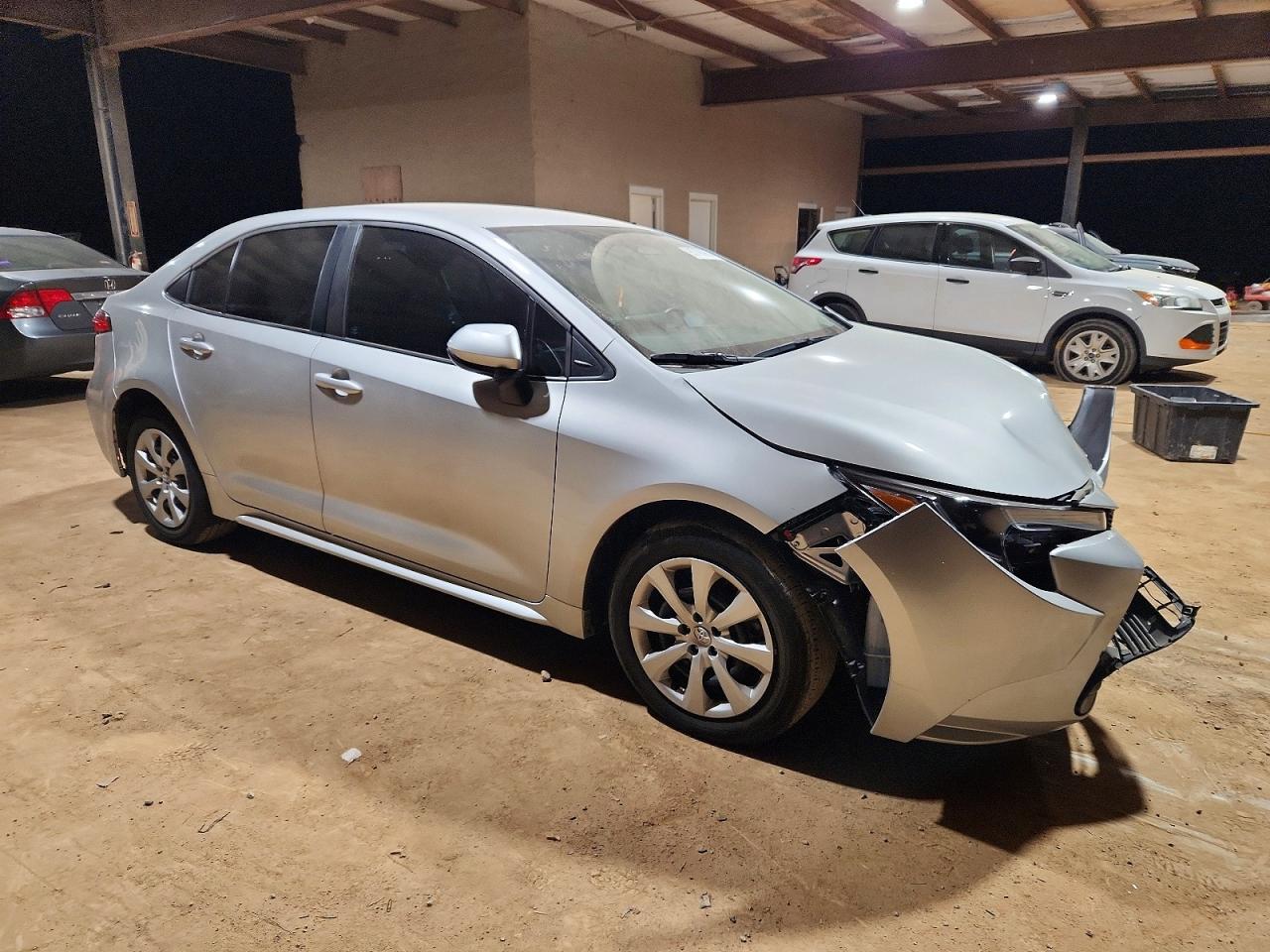 2023 TOYOTA COROLLA LE photo 4