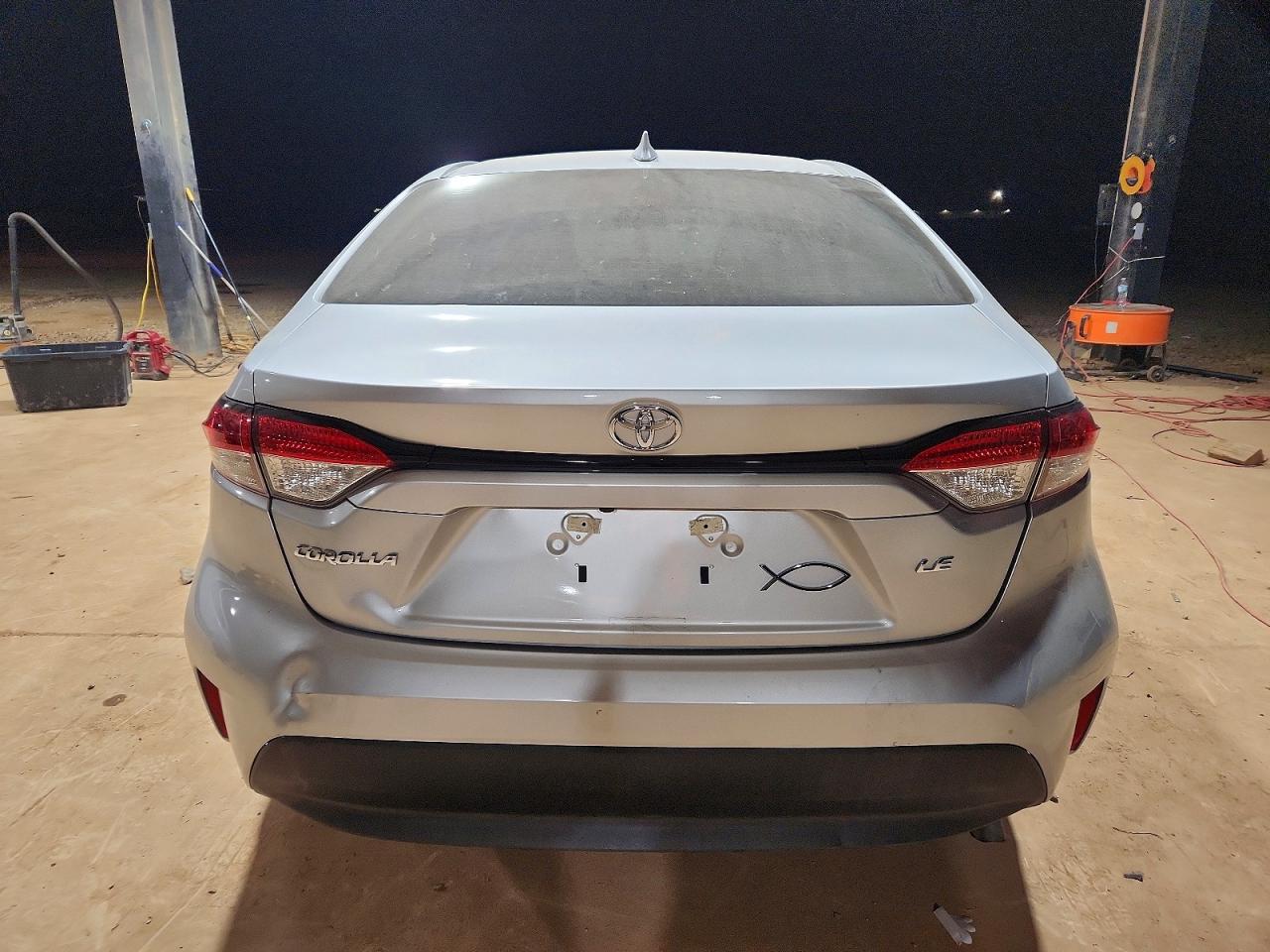 2023 TOYOTA COROLLA LE photo 6