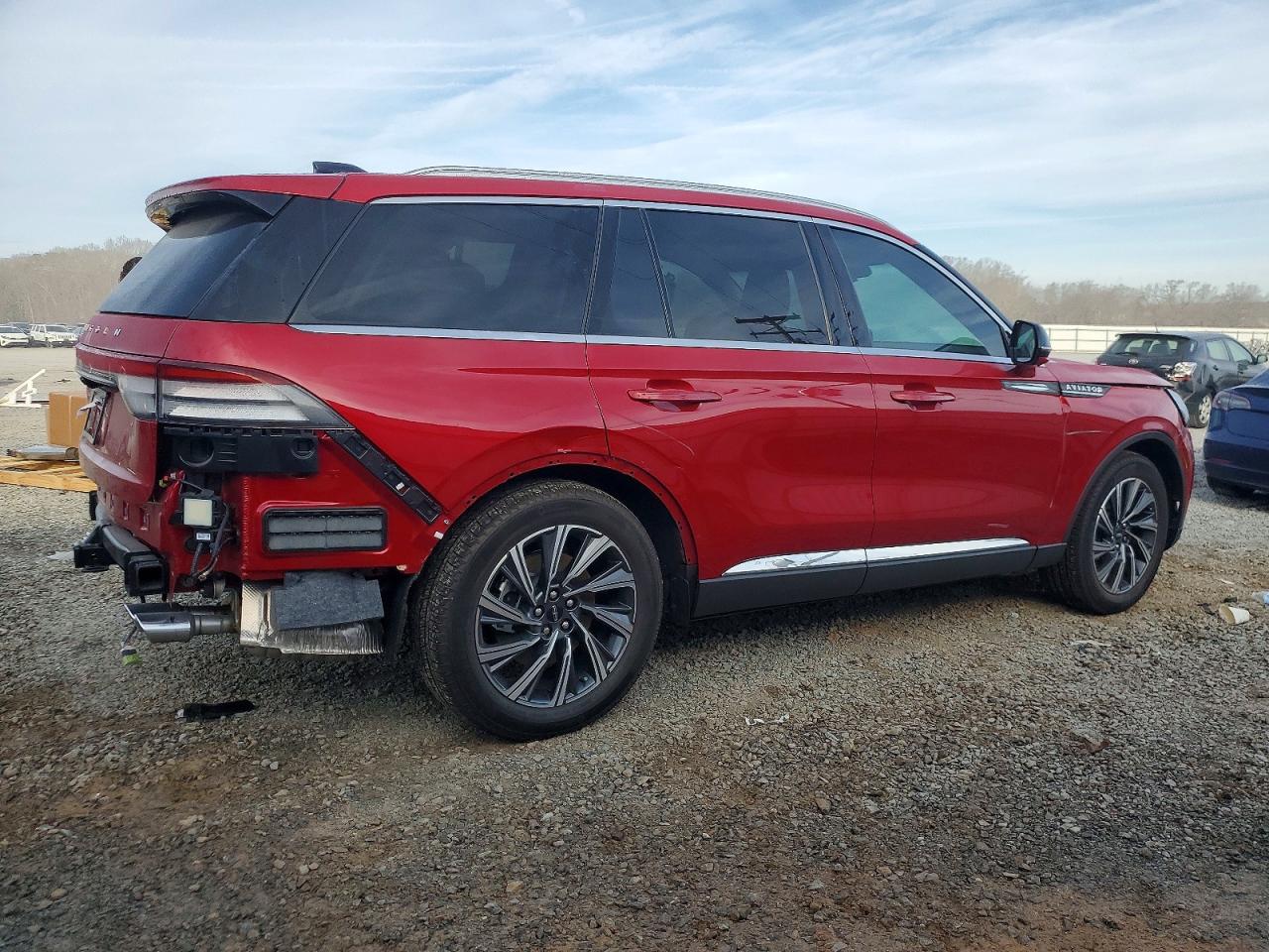 2025 LINCOLN AVIATOR photo 3