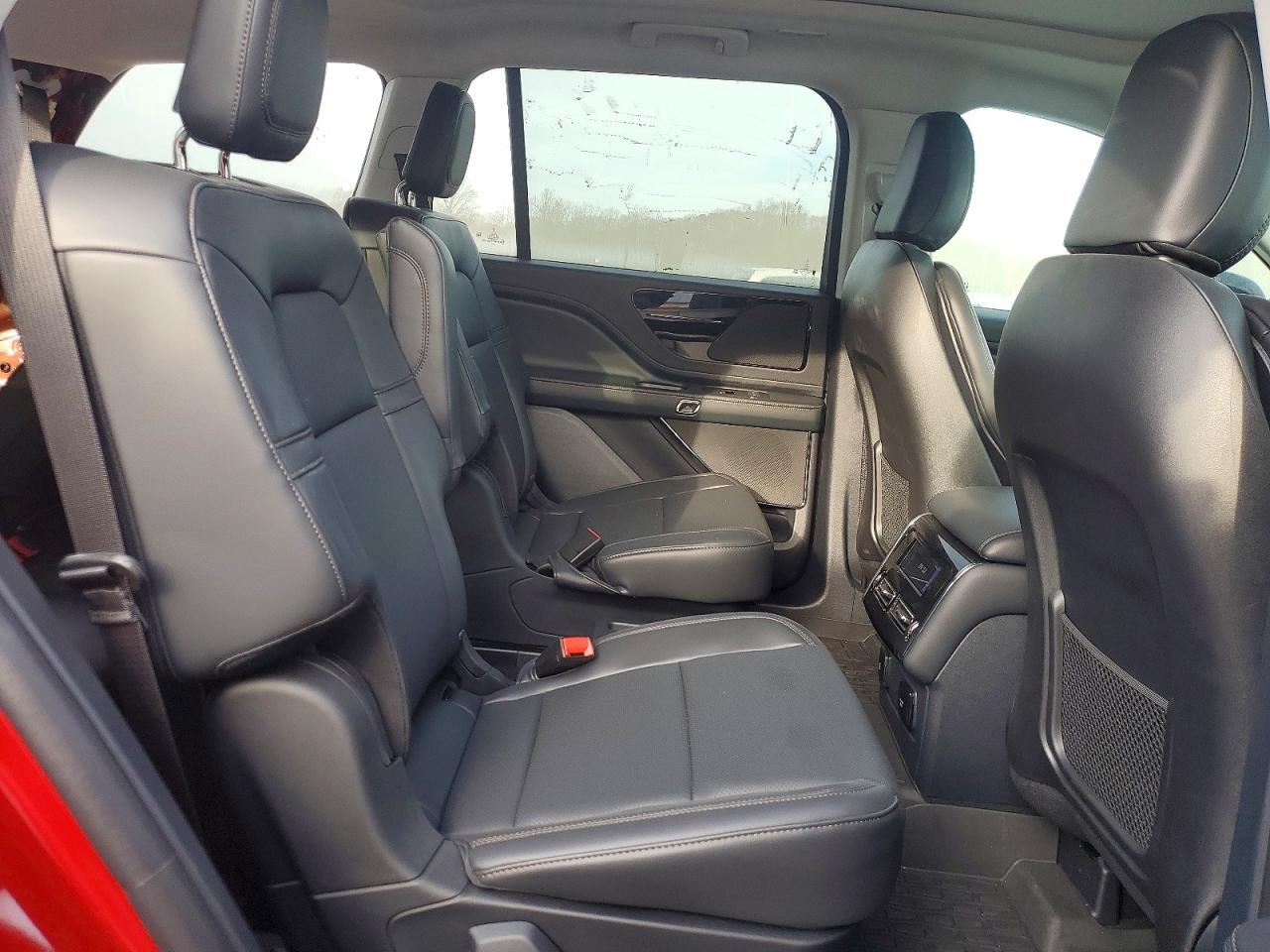 2025 LINCOLN AVIATOR photo 11