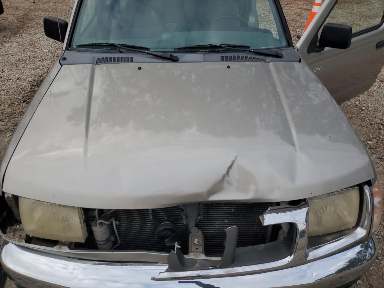 2000 NISSAN FRONTIER KING CAB XE photo 11