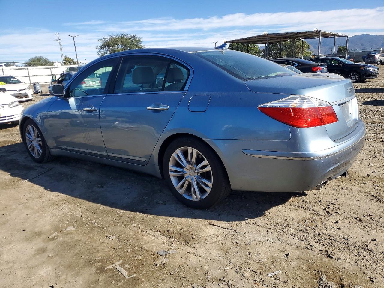 2010 HYUNDAI GENESIS 3.8L photo 2