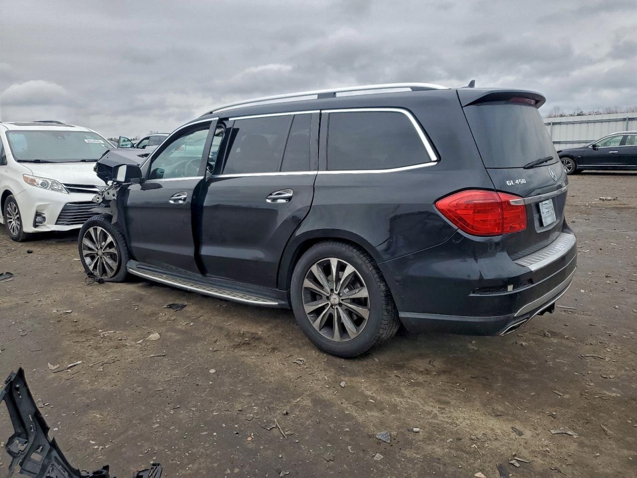 2013 MERCEDES-BENZ GL 450 4MATIC photo 2