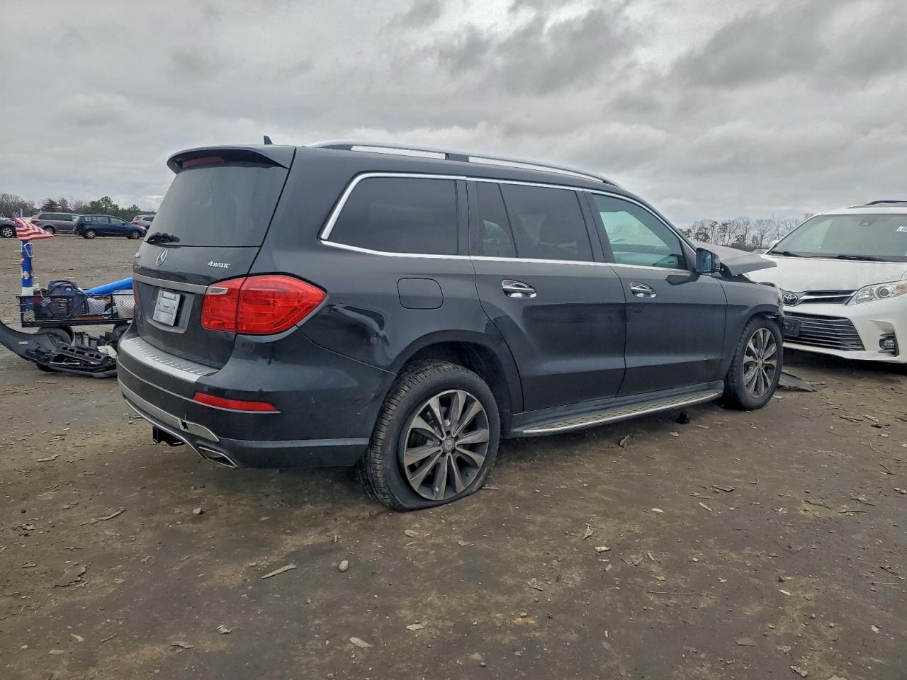 2013 MERCEDES-BENZ GL 450 4MATIC photo 3