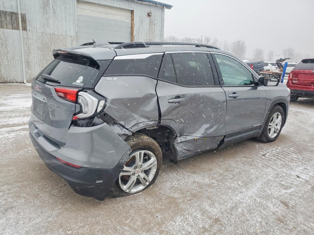 2019 GMC TERRAIN SLE photo 3