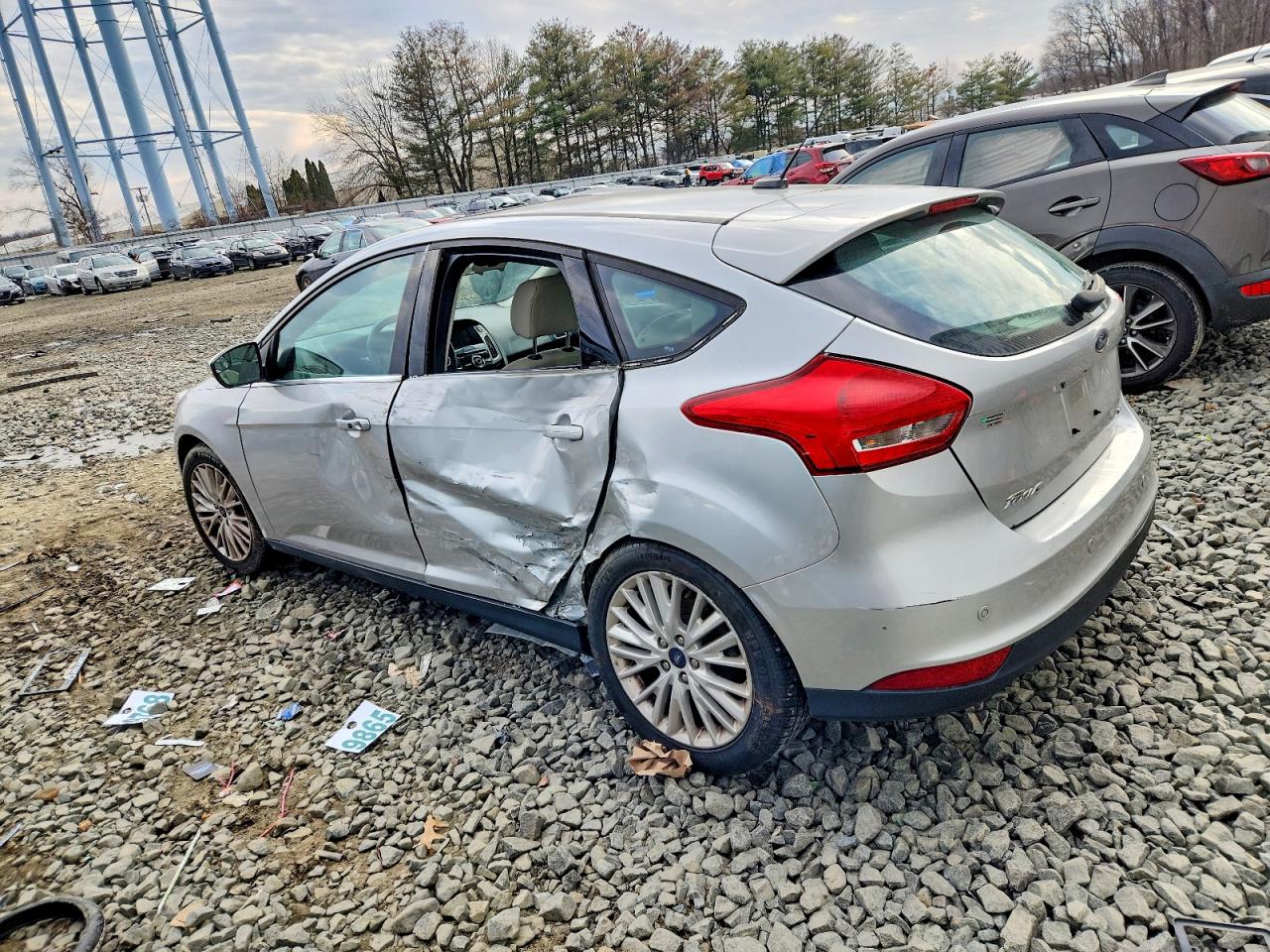 2018 FORD FOCUS TITANIUM photo 2