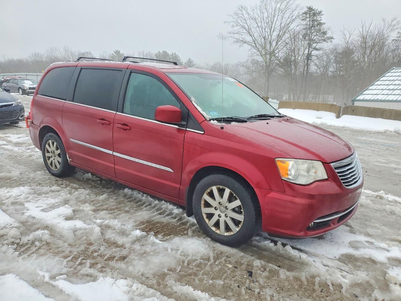 2013 CHRYSLER TOWN & COUNTRY TOURING photo 4