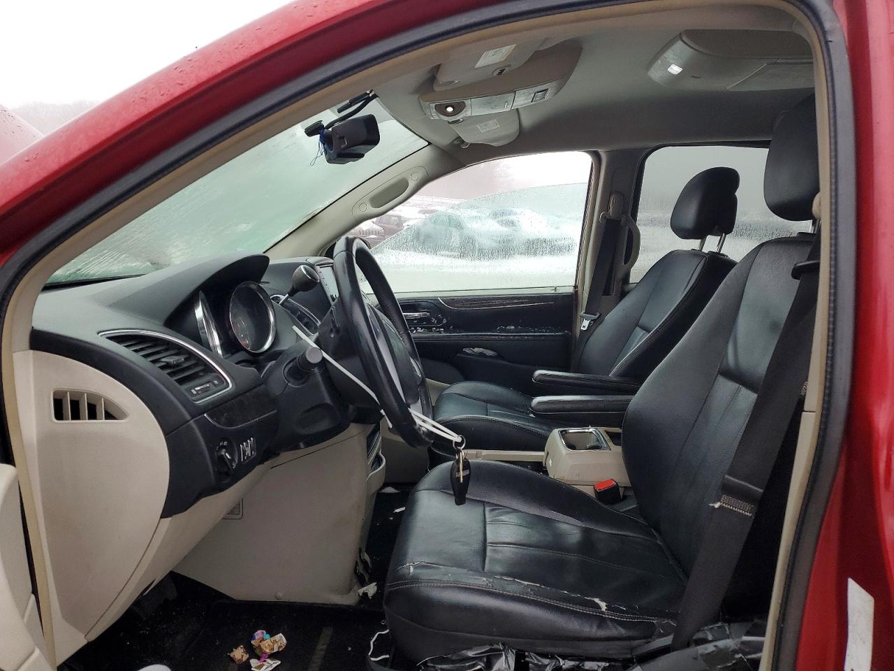2013 CHRYSLER TOWN & COUNTRY TOURING photo 7