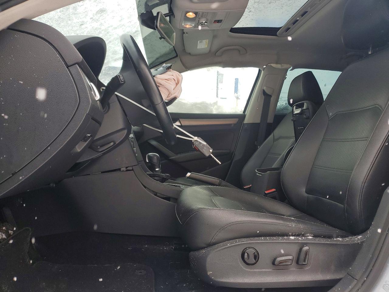 2015 VOLKSWAGEN PASSAT SE photo 7