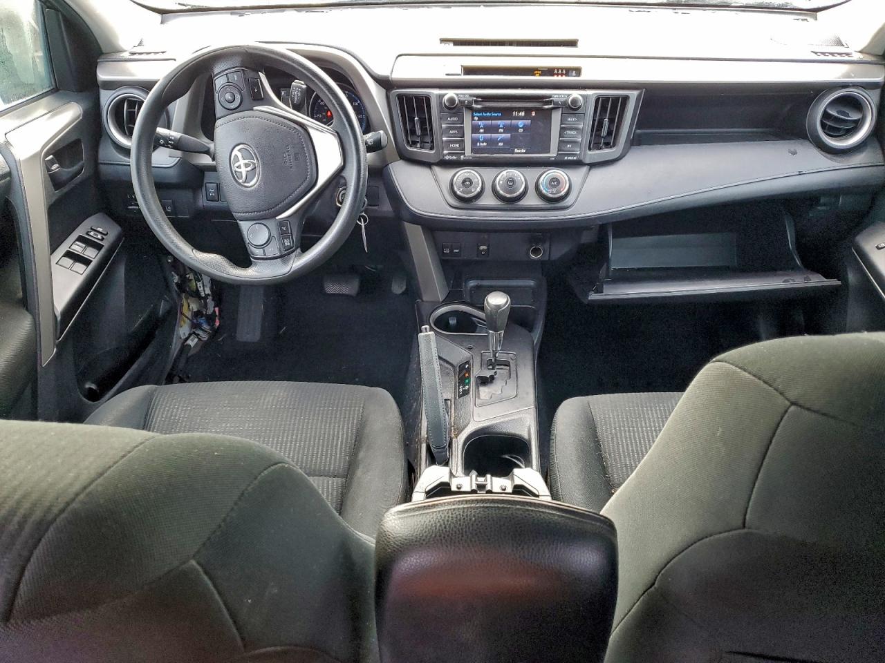 2018 TOYOTA RAV4 LE photo 8