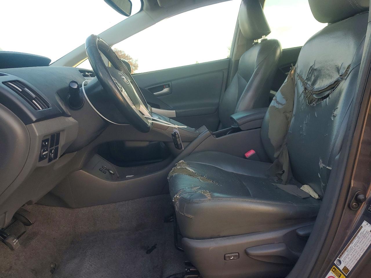 2010 TOYOTA PRIUS photo 7