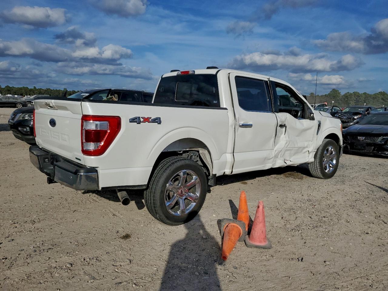2023 FORD F150 SUPERCREW photo 3