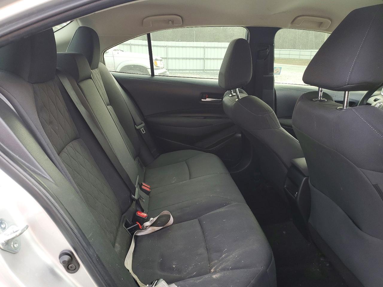 2020 TOYOTA COROLLA LE photo 10