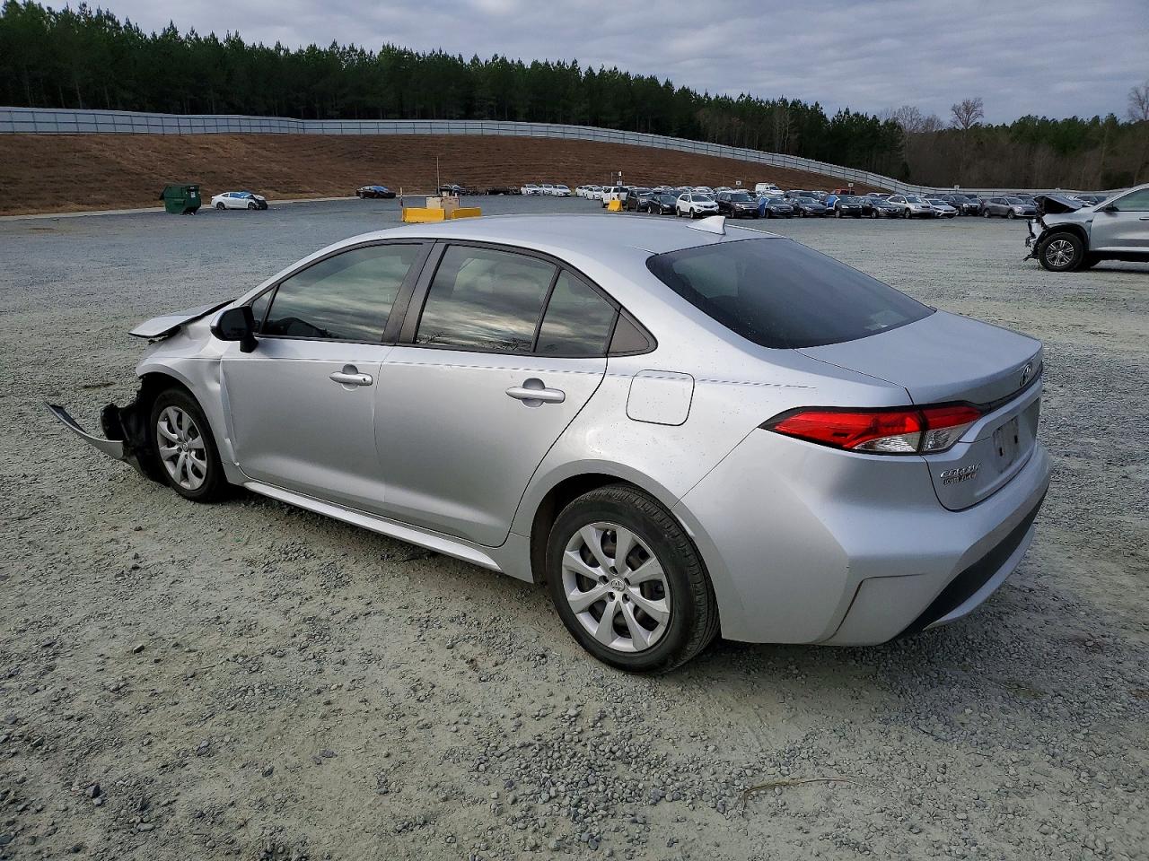 2020 TOYOTA COROLLA LE photo 2