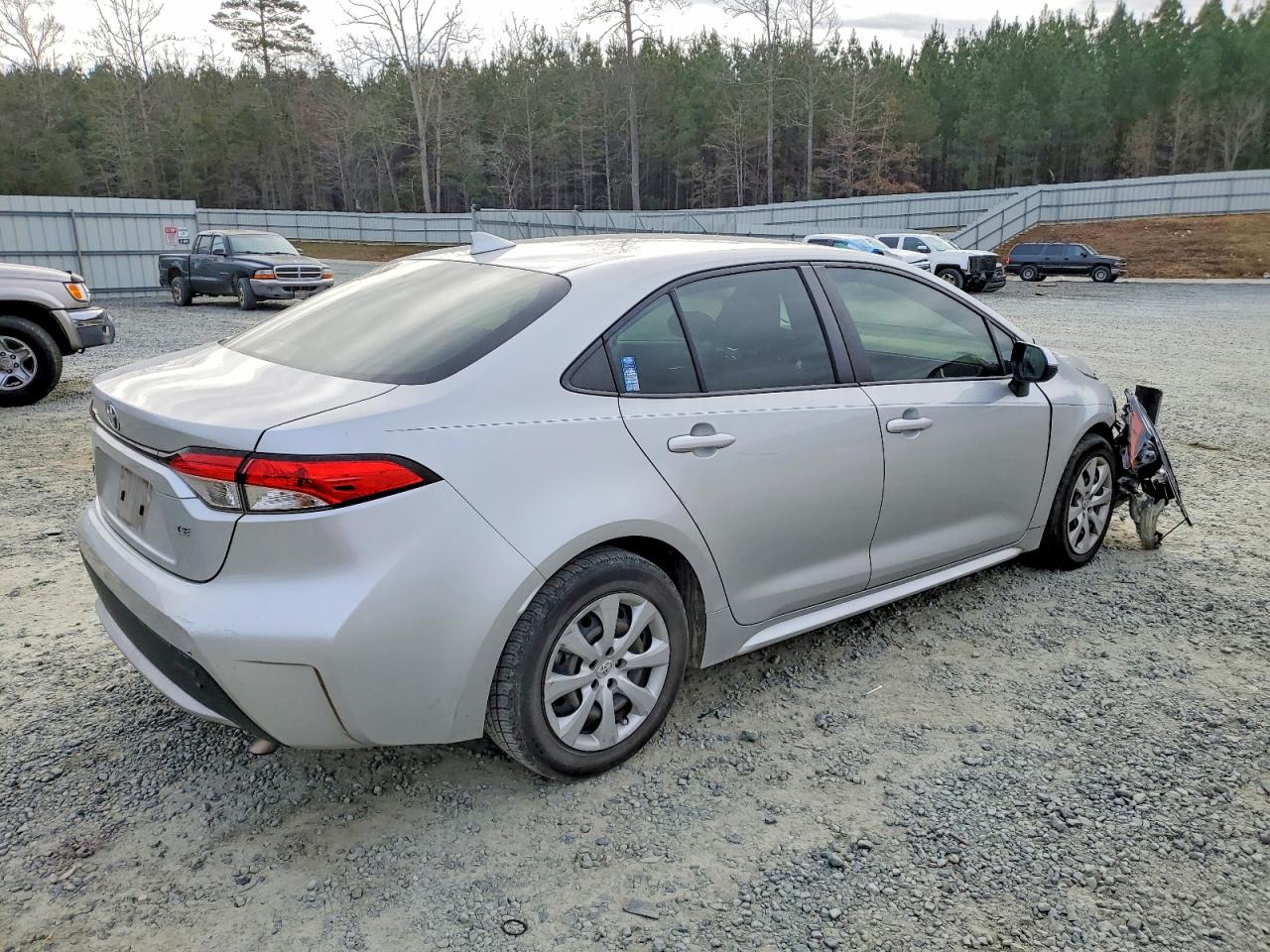 2020 TOYOTA COROLLA LE photo 3