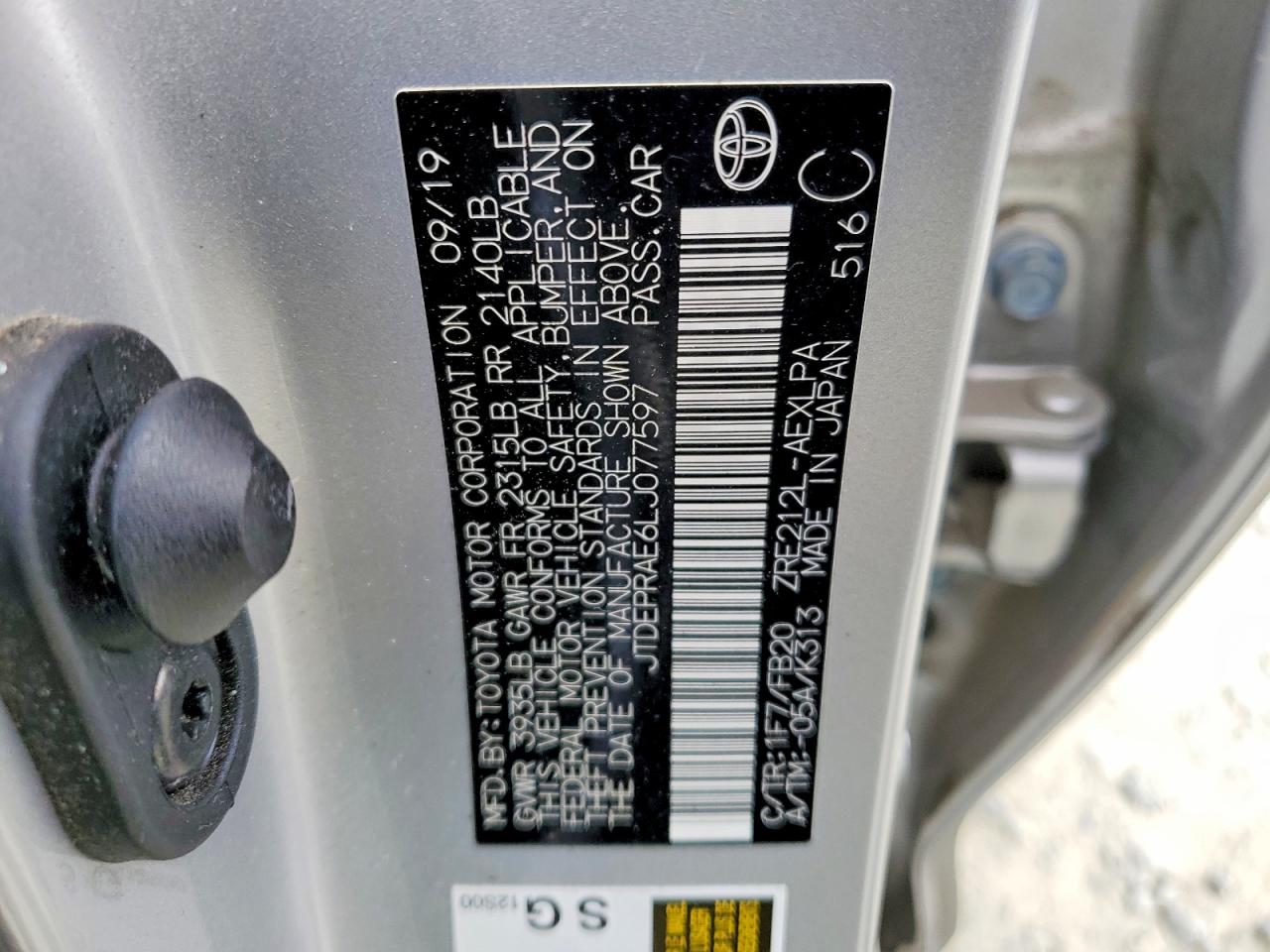 2020 TOYOTA COROLLA LE photo 12