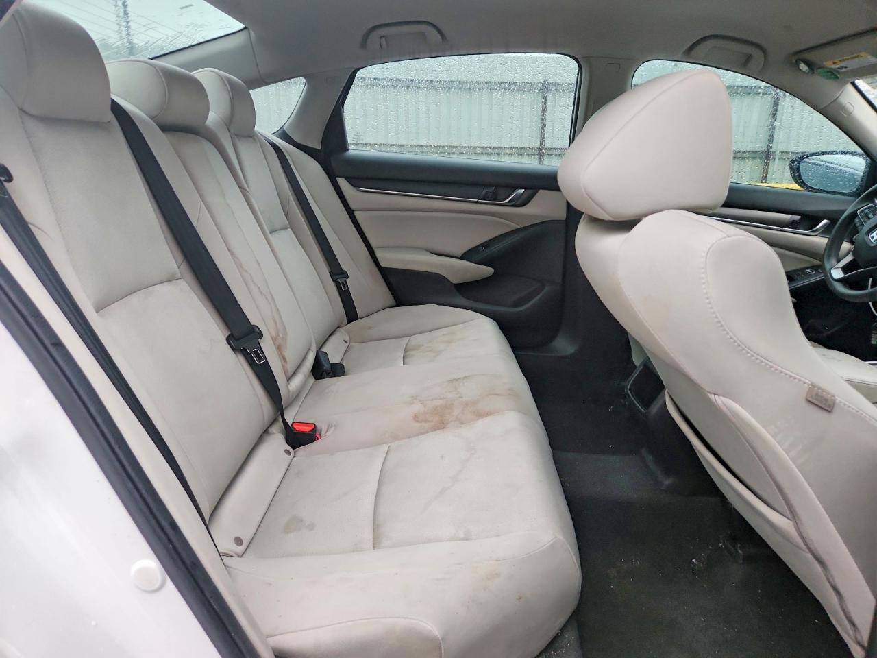 2018 HONDA ACCORD LX photo 10