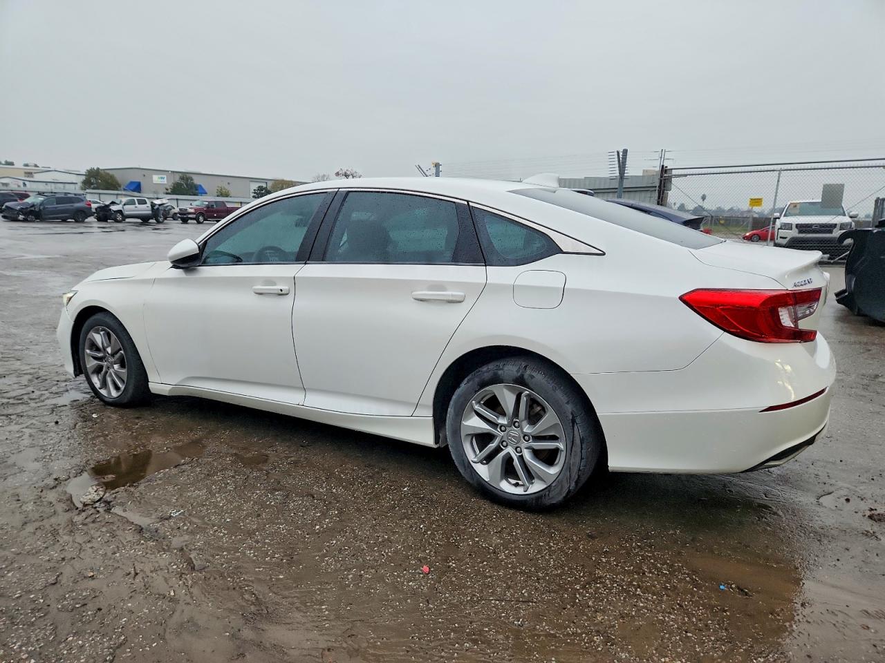 2018 HONDA ACCORD LX photo 2