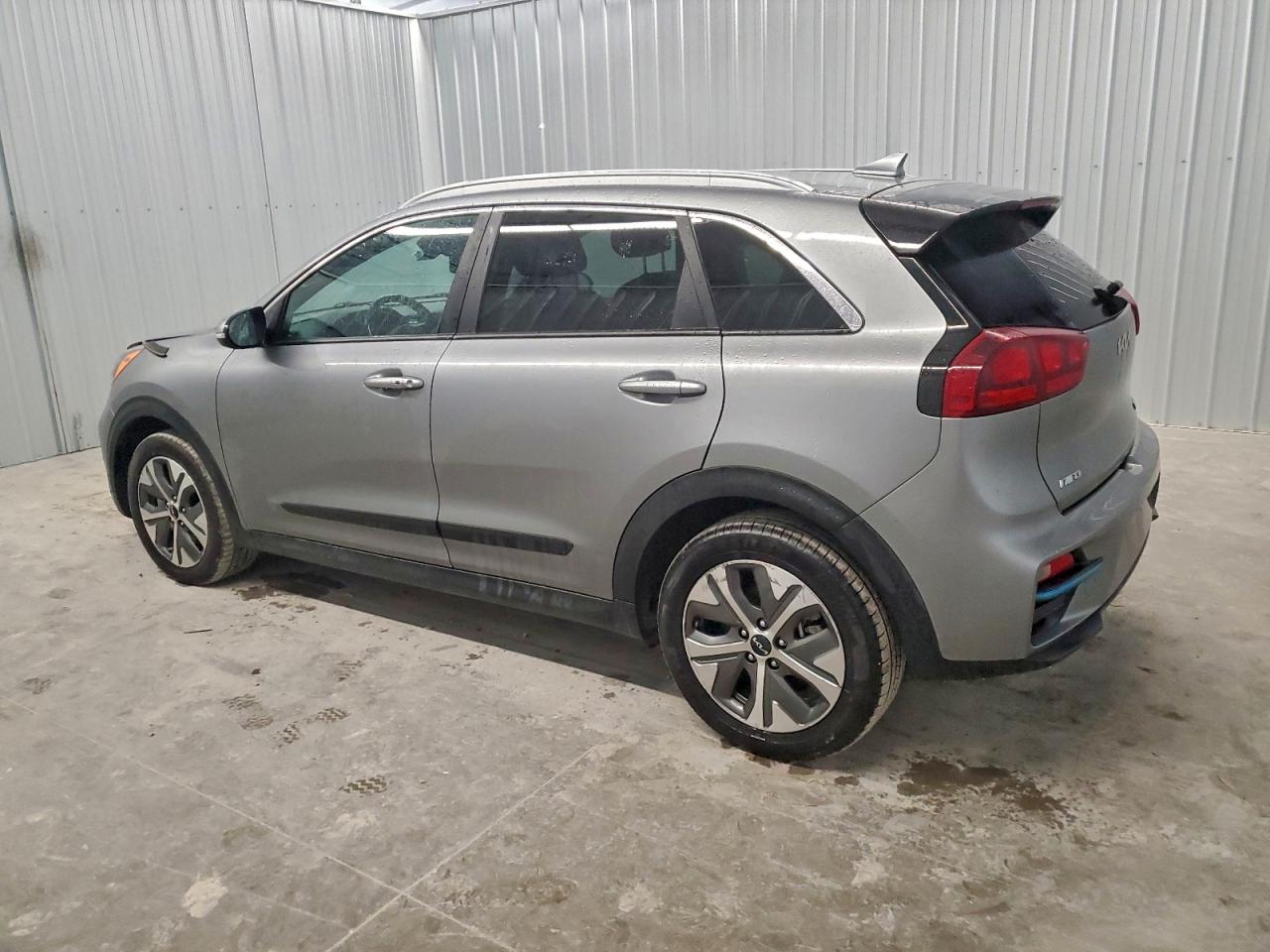 2022 KIA NIRO S photo 2