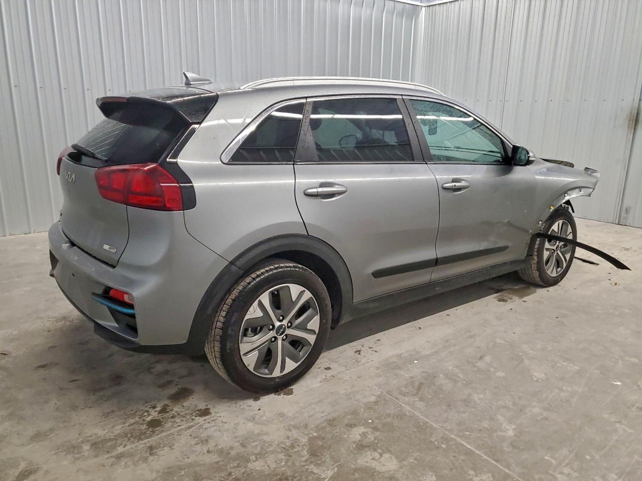 2022 KIA NIRO S photo 3