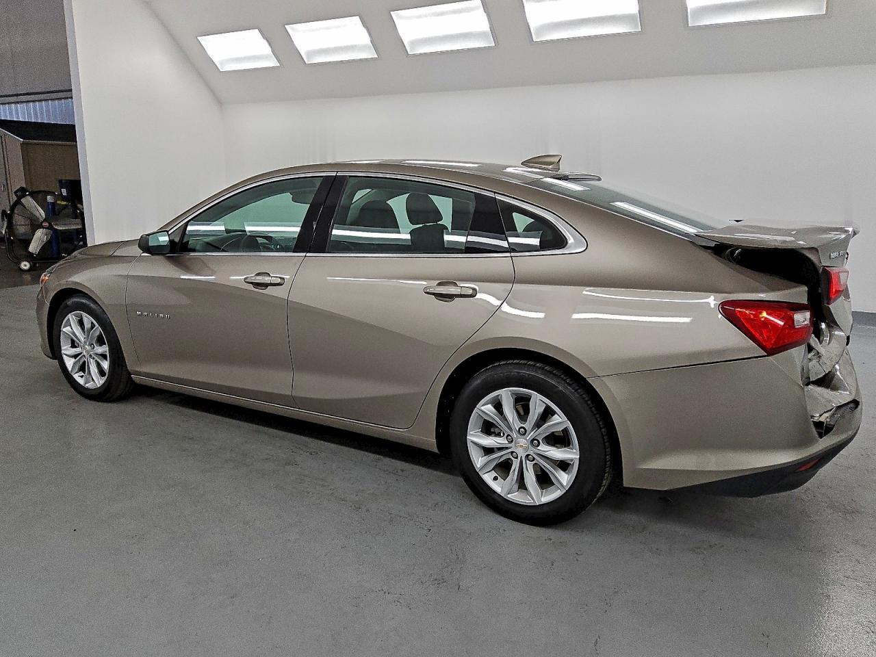 2024 CHEVROLET MALIBU LT photo 2