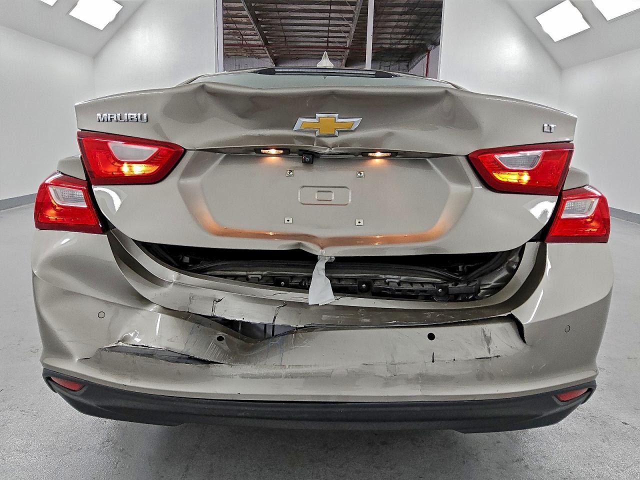 2024 CHEVROLET MALIBU LT photo 6