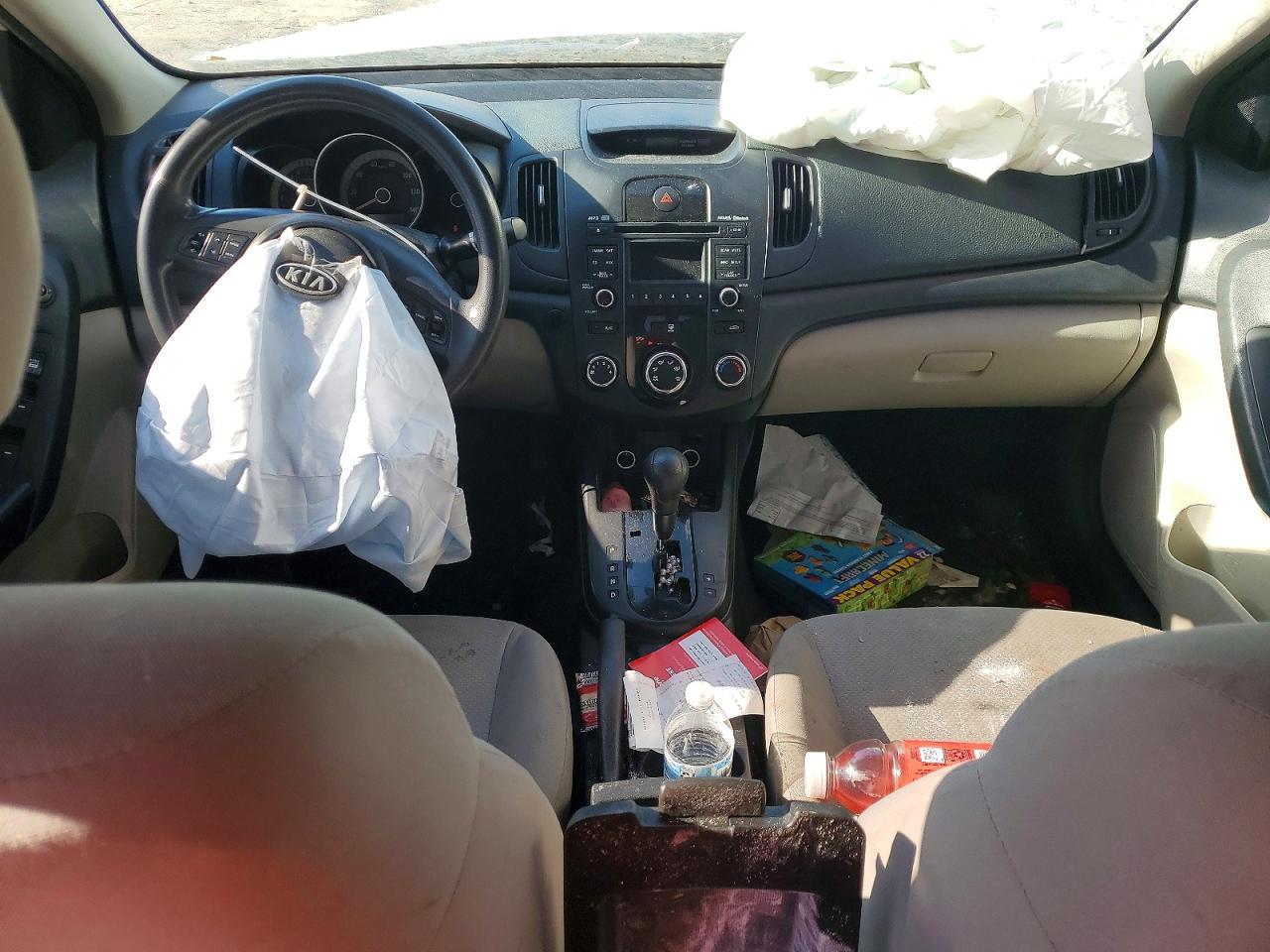 2010 KIA FORTE EX photo 8