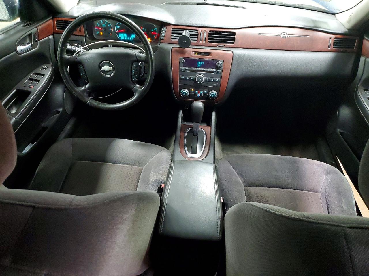 2010 CHEVROLET IMPALA LT photo 8