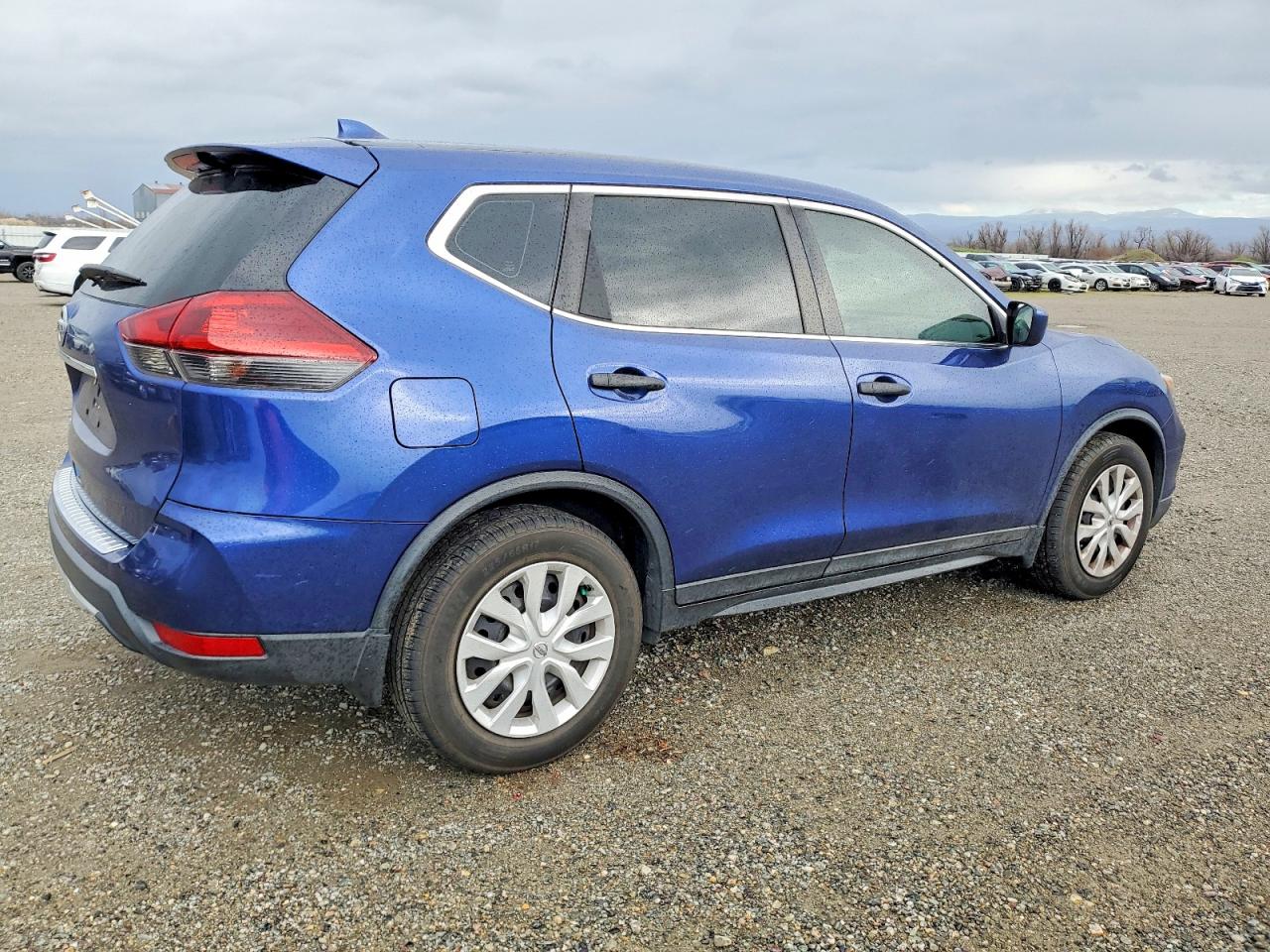 2019 NISSAN ROGUE S photo 3