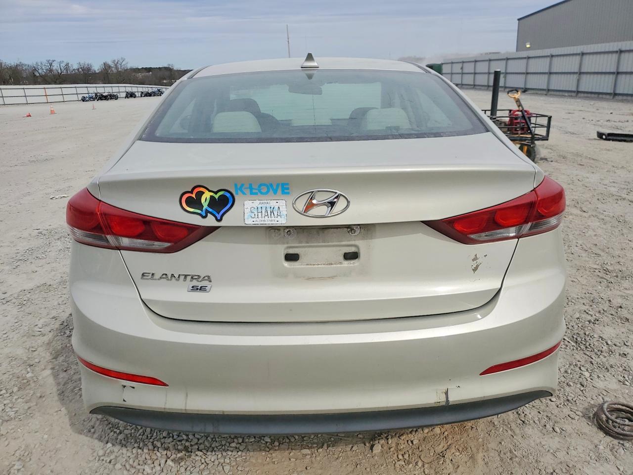 2017 HYUNDAI ELANTRA SE photo 6