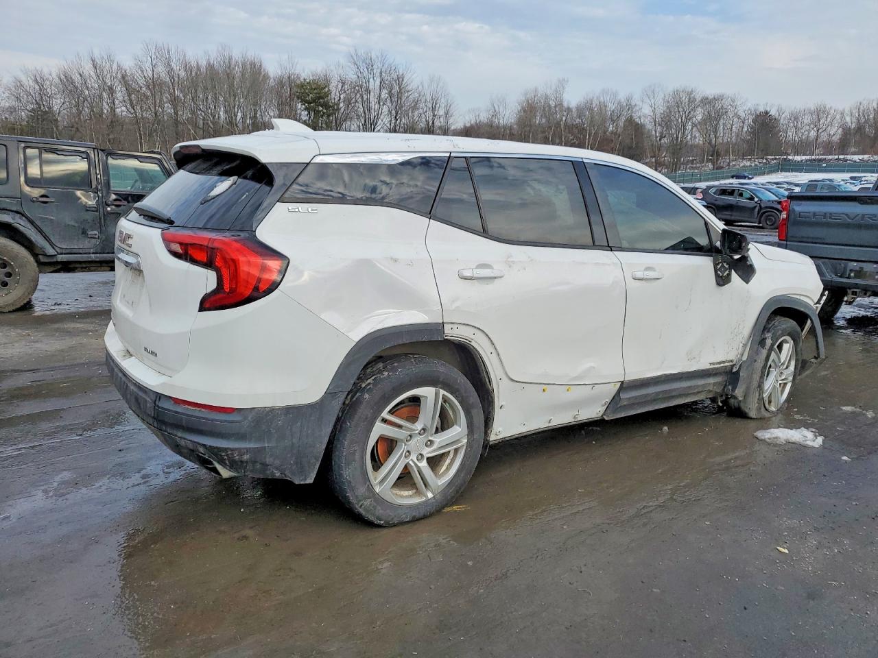 2018 GMC TERRAIN SLE photo 7