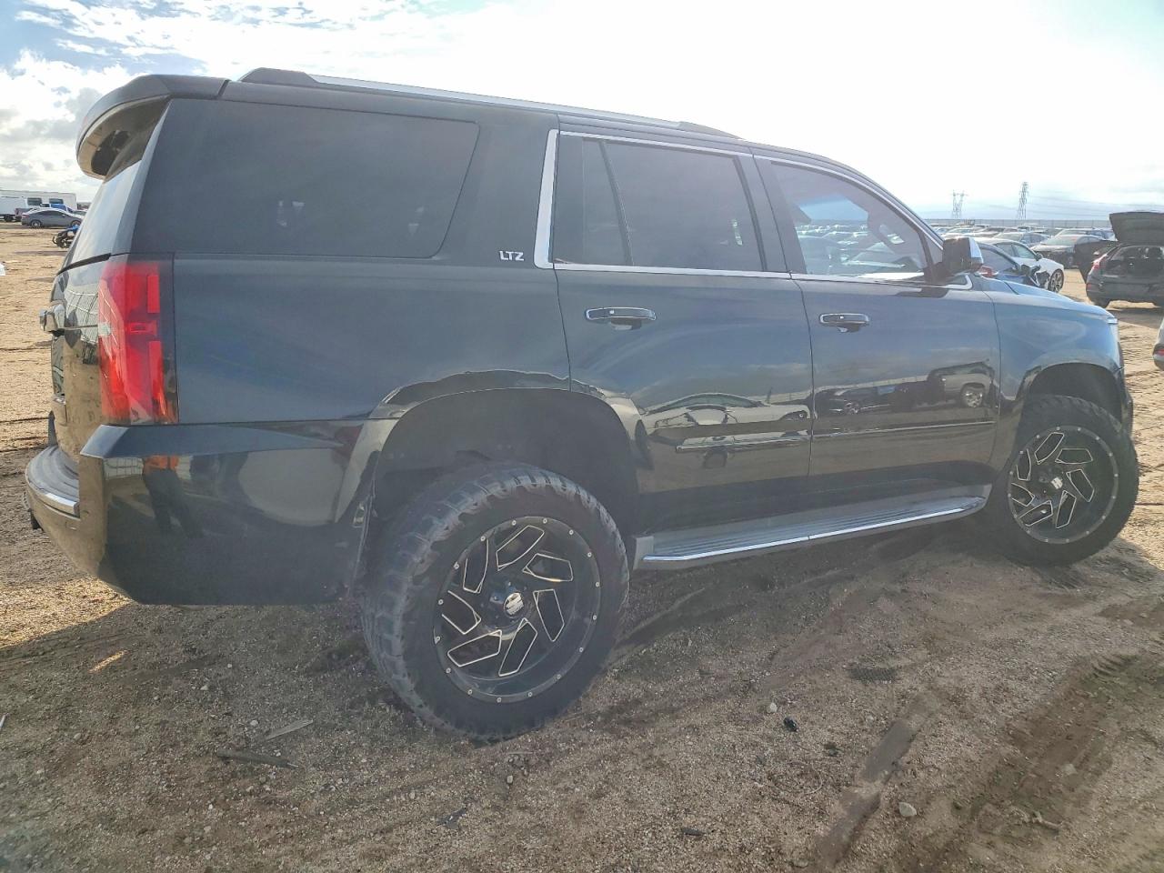2015 CHEVROLET TAHOE C1500 LTZ photo 3