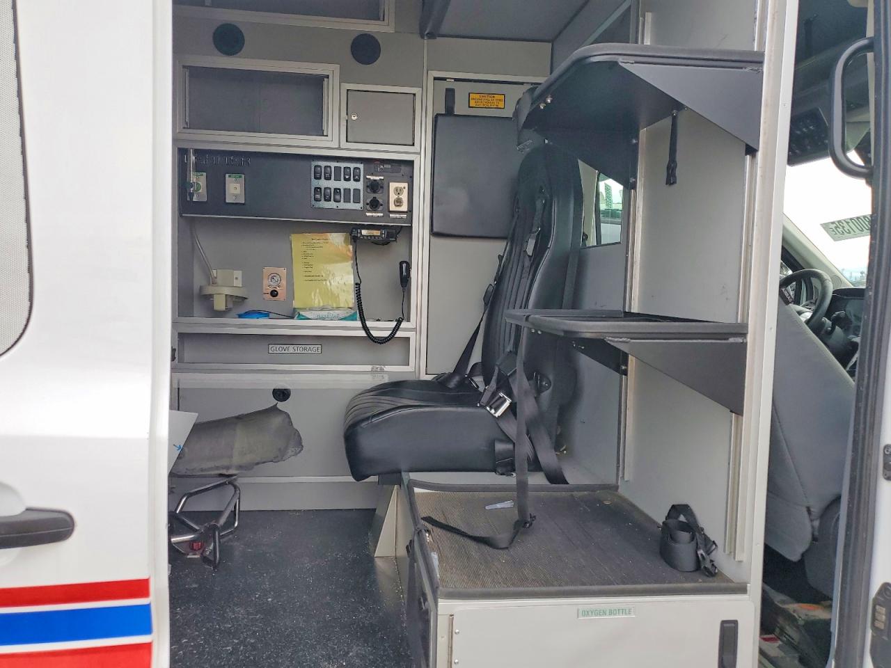 2017 FORD TRANSIT AMBULANCE photo 10