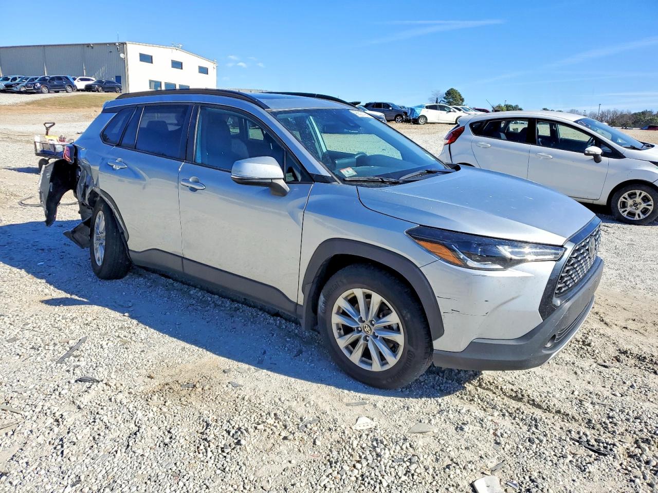 2022 TOYOTA COROLLA CROSS LE photo 4