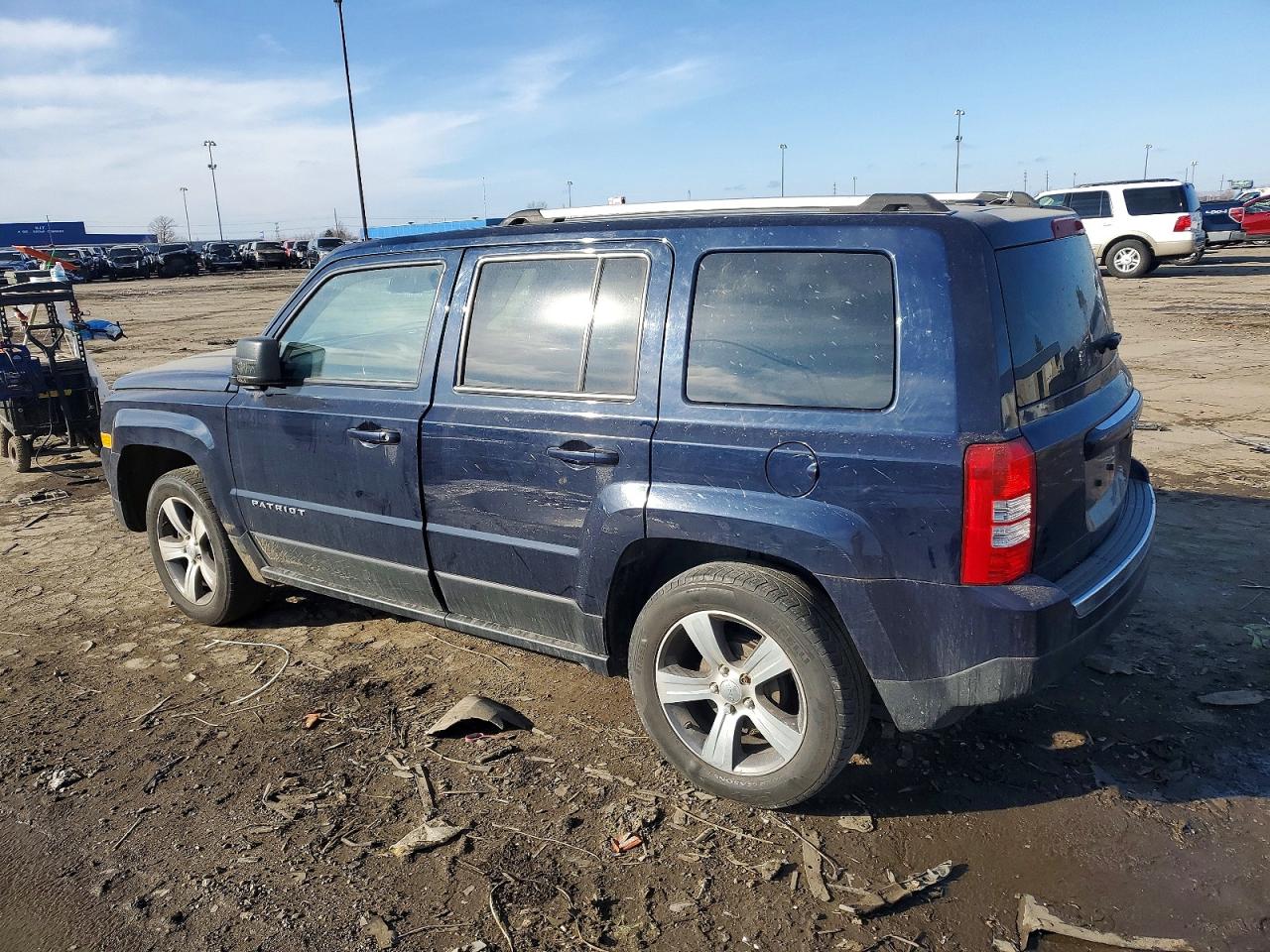 2017 JEEP PATRIOT LATITUDE photo 2