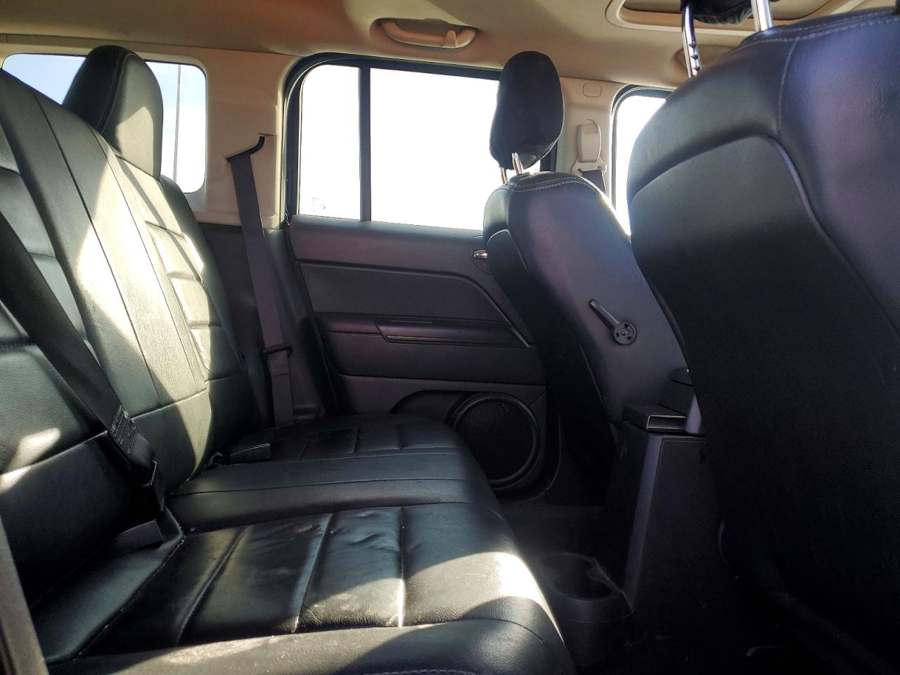 2017 JEEP PATRIOT LATITUDE photo 11