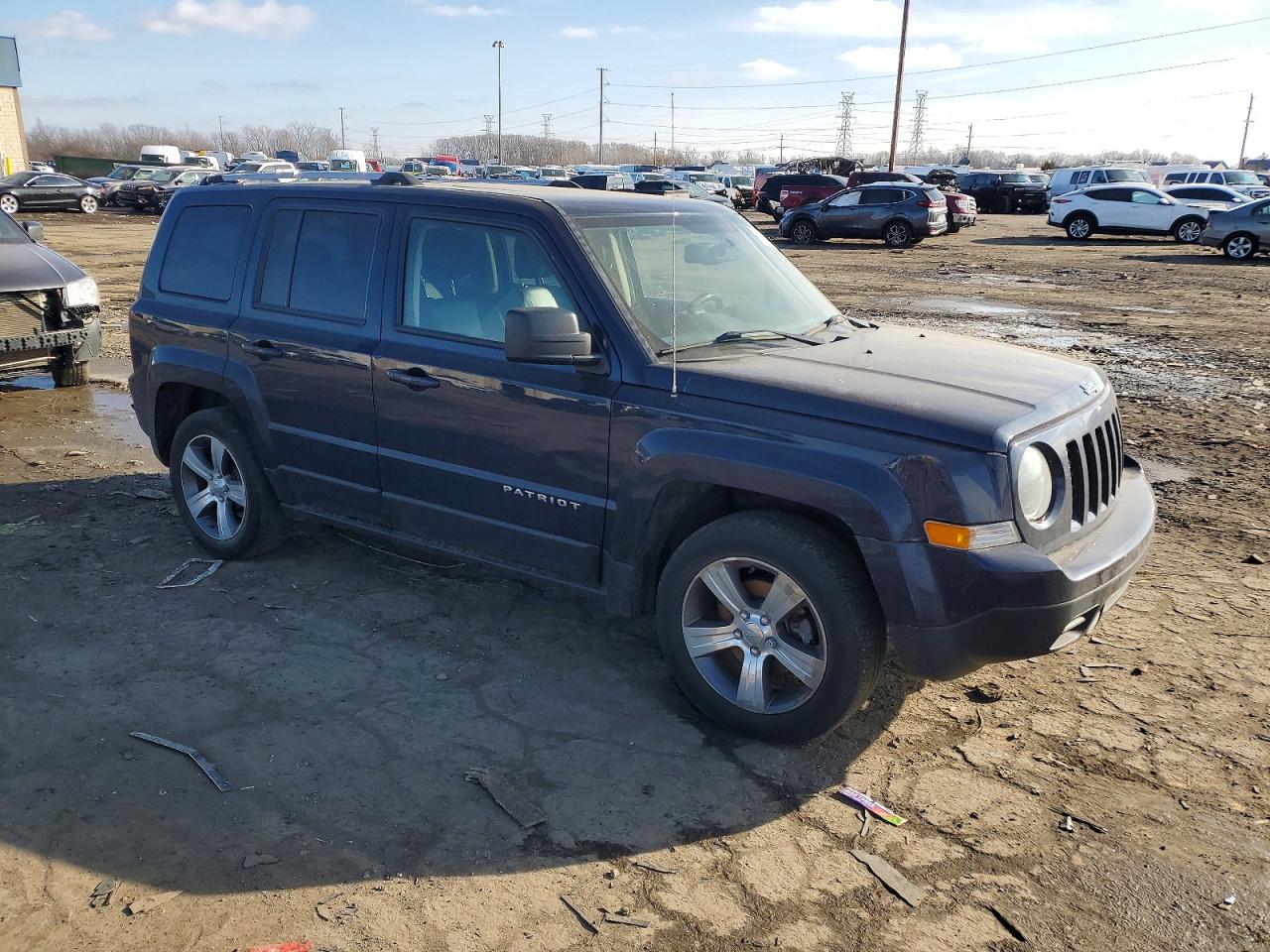 2017 JEEP PATRIOT LATITUDE photo 4