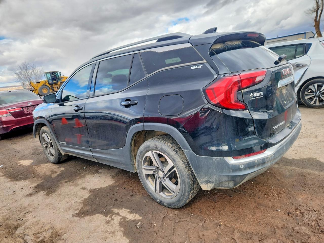 2019 GMC TERRAIN SLT photo 2