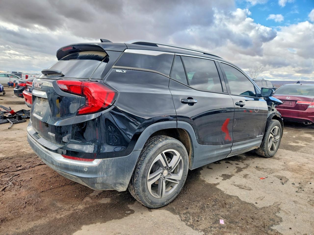 2019 GMC TERRAIN SLT photo 3