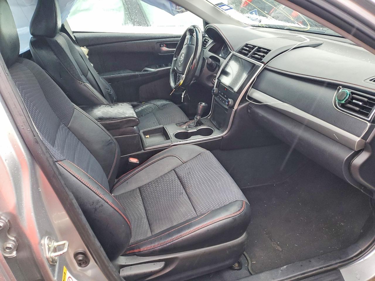 2015 TOYOTA CAMRY LE photo 7