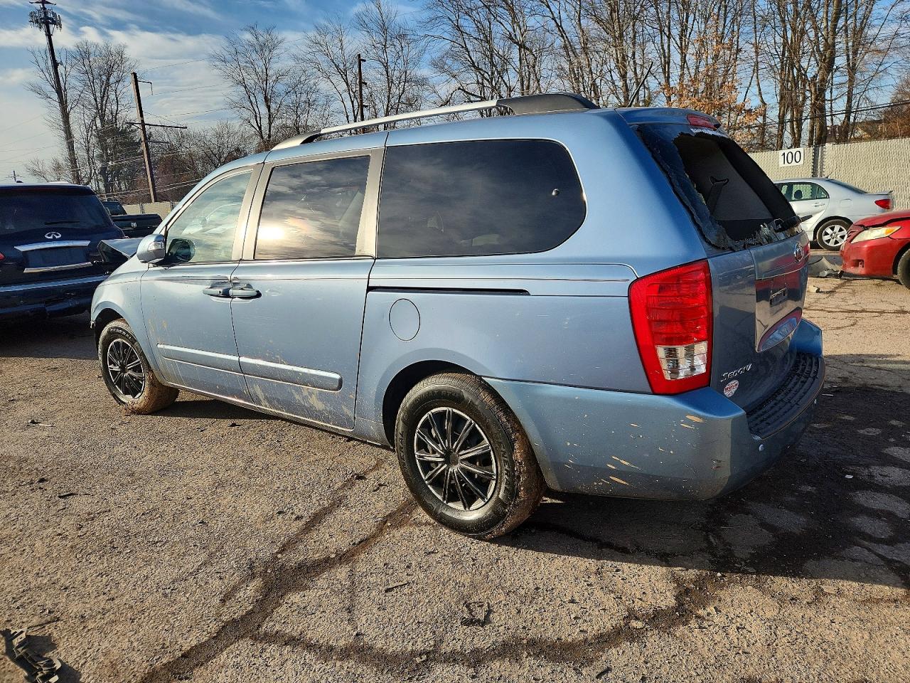 2012 KIA SEDONA LX photo 2