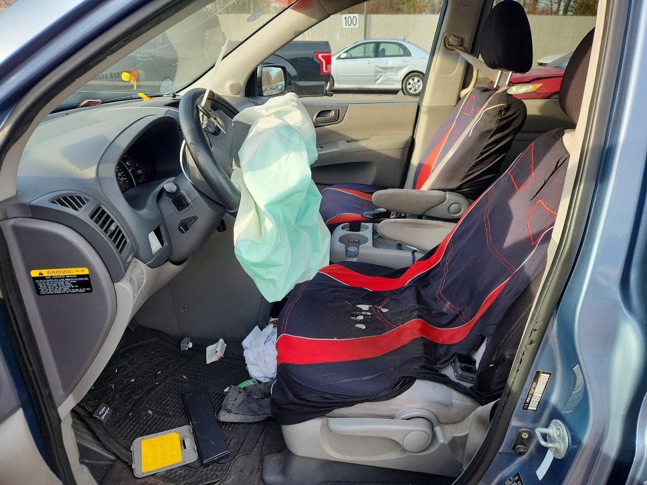 2012 KIA SEDONA LX photo 7