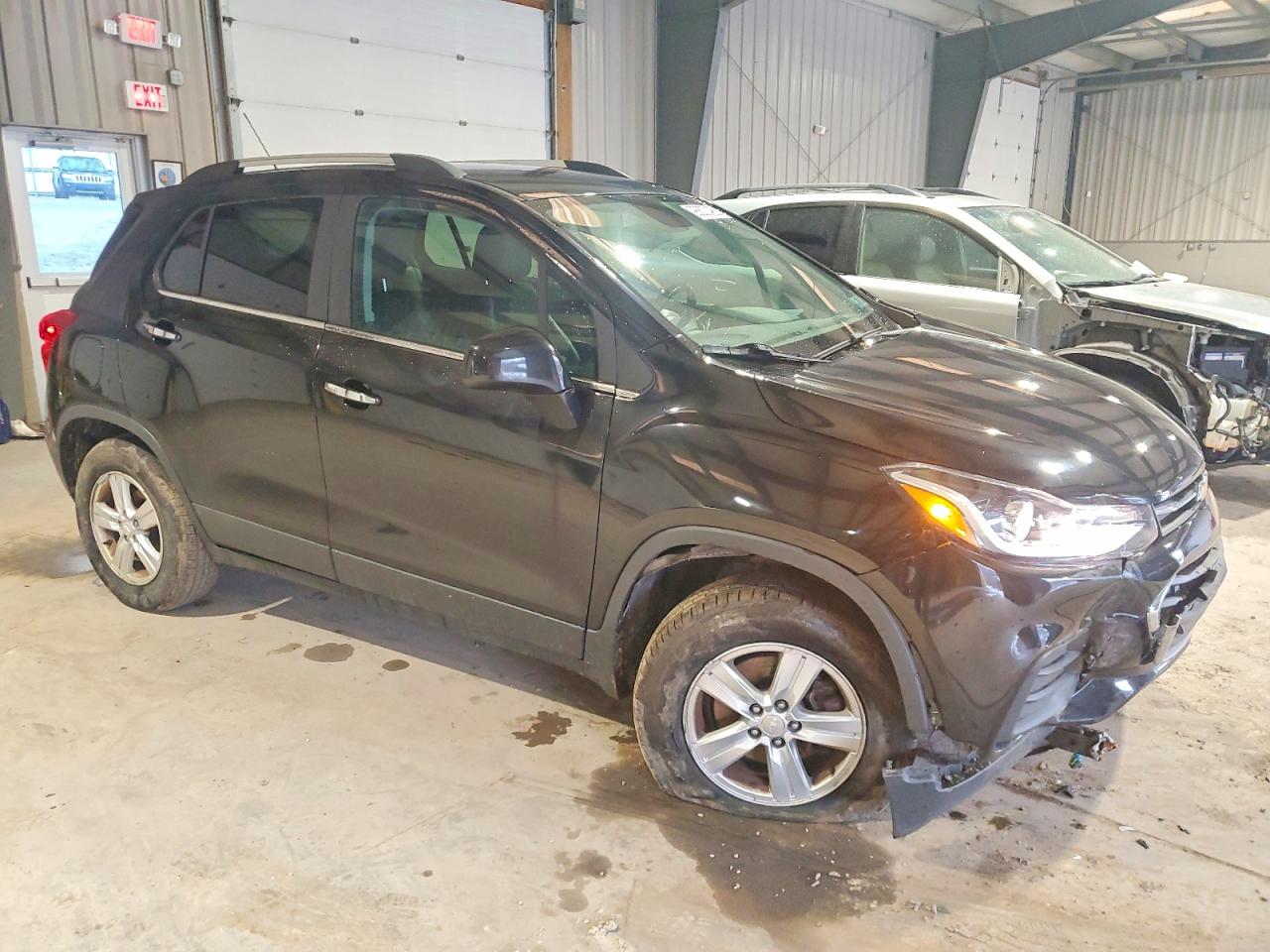 2019 CHEVROLET TRAX 1LT photo 4