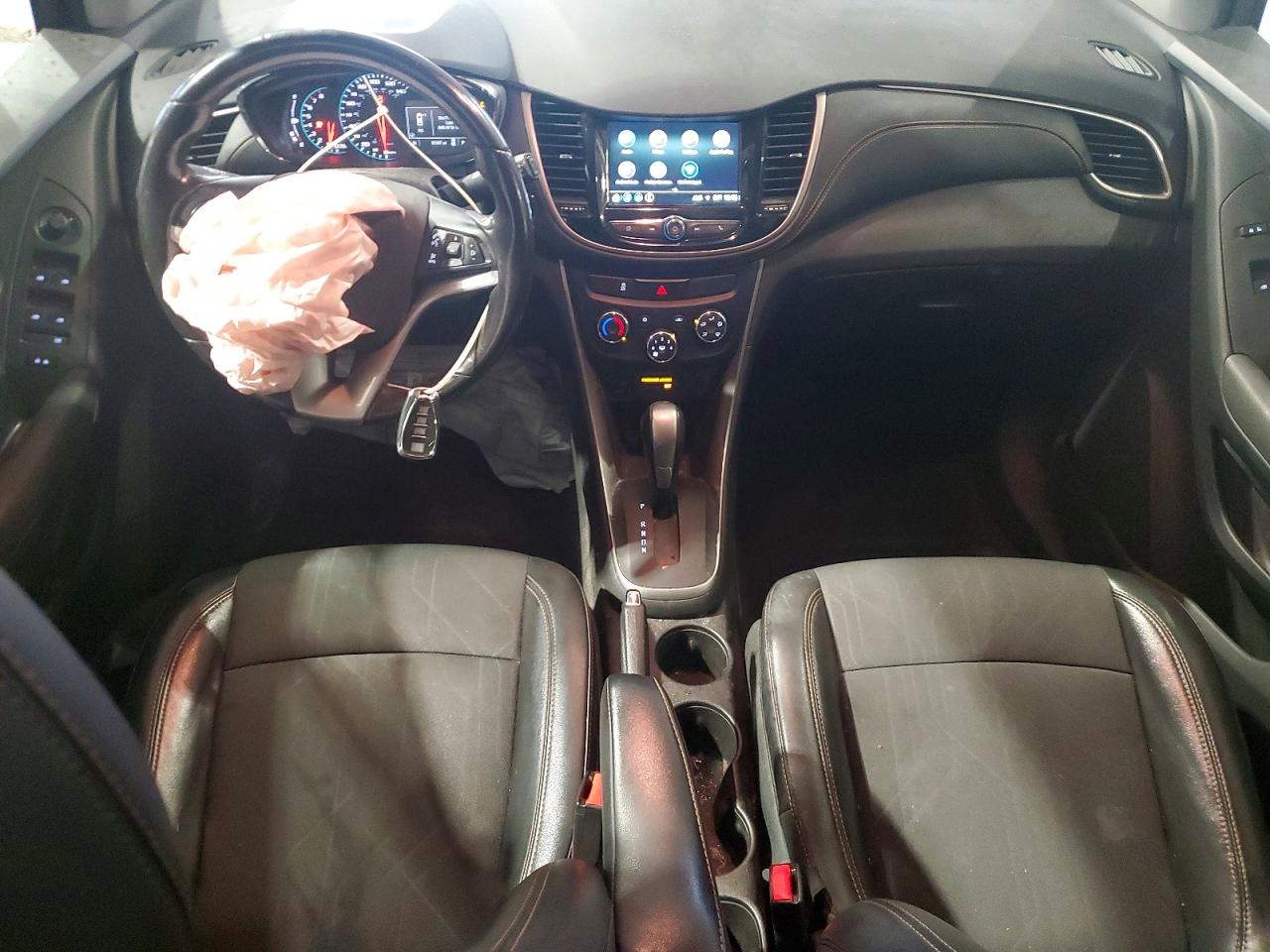 2019 CHEVROLET TRAX 1LT photo 8