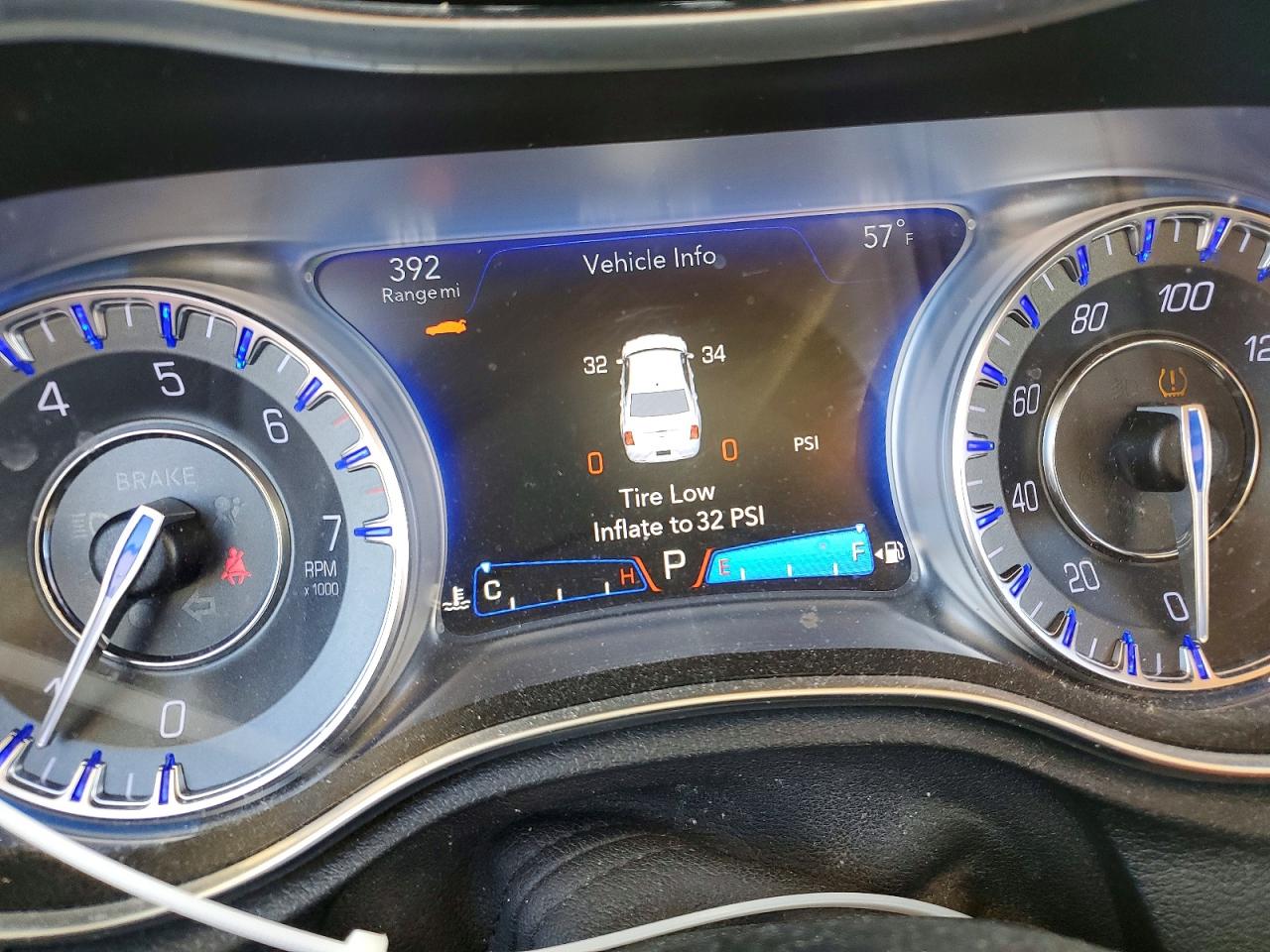 2018 CHRYSLER 300 LIMITED photo 9