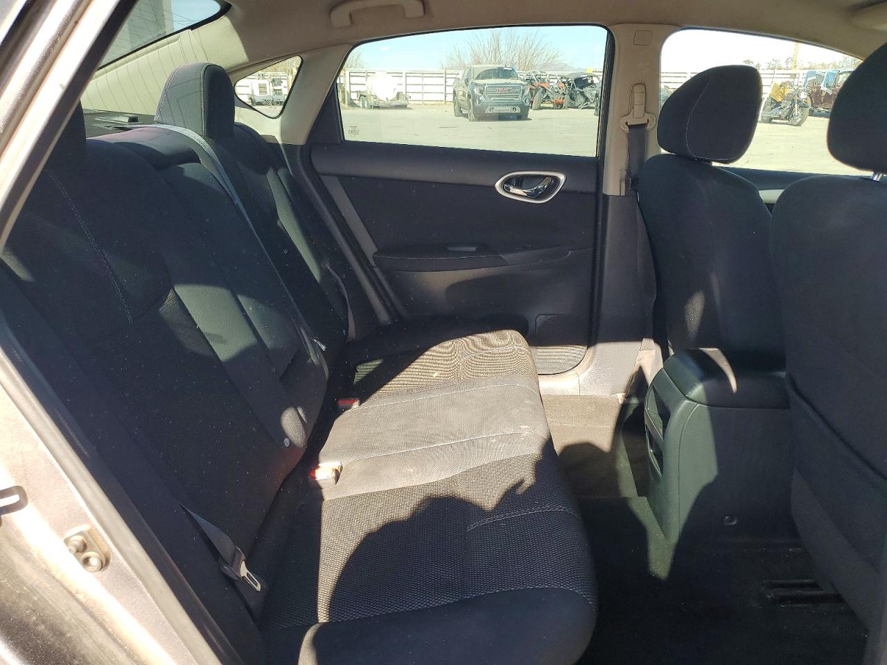 2015 NISSAN SENTRA S photo 10