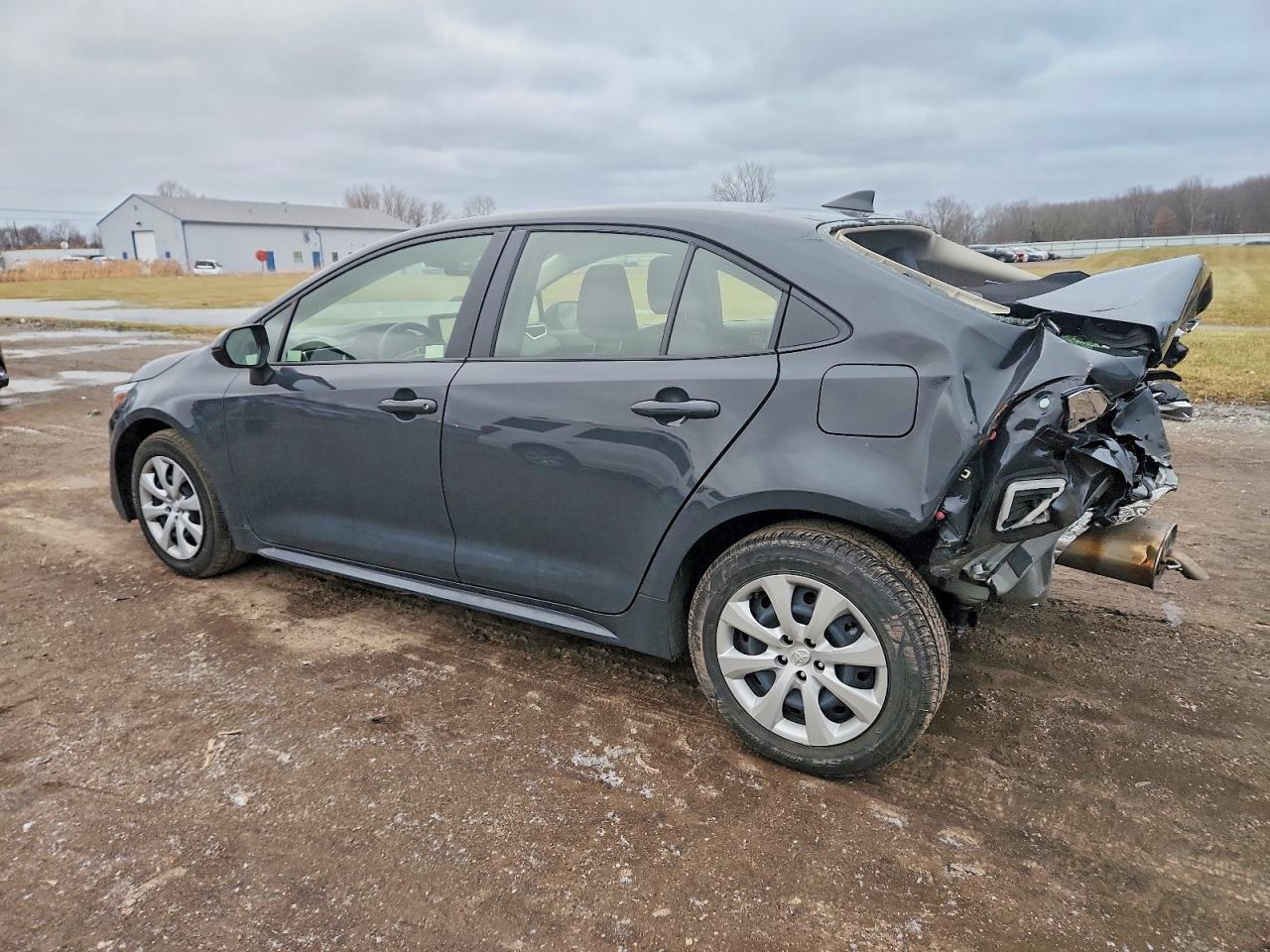 2025 TOYOTA COROLLA LE photo 2