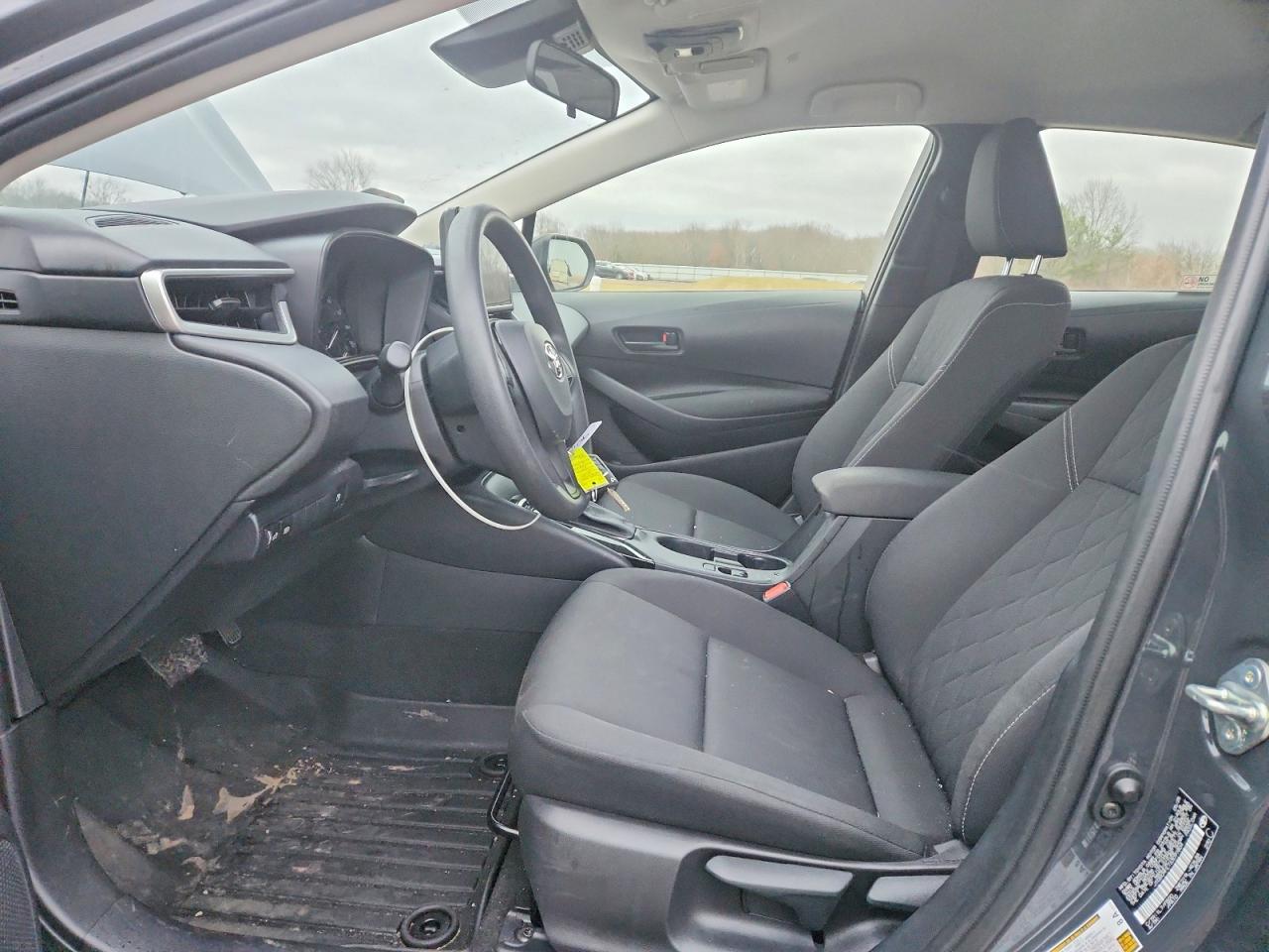2025 TOYOTA COROLLA LE photo 7